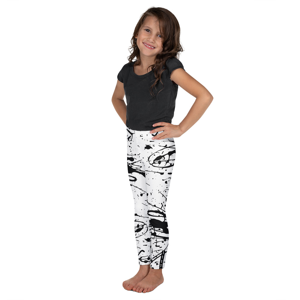 Smooth, soft and stretchy - these kids leggings are just perfect for active kiddos. The leggings will never lose their vibrant color intensity.