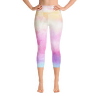 Silky soft and super stretchy - these yoga capri leggings with a high, elastic waistband are the perfect choice for yoga, the gym, or simply a comfortable evening at home.