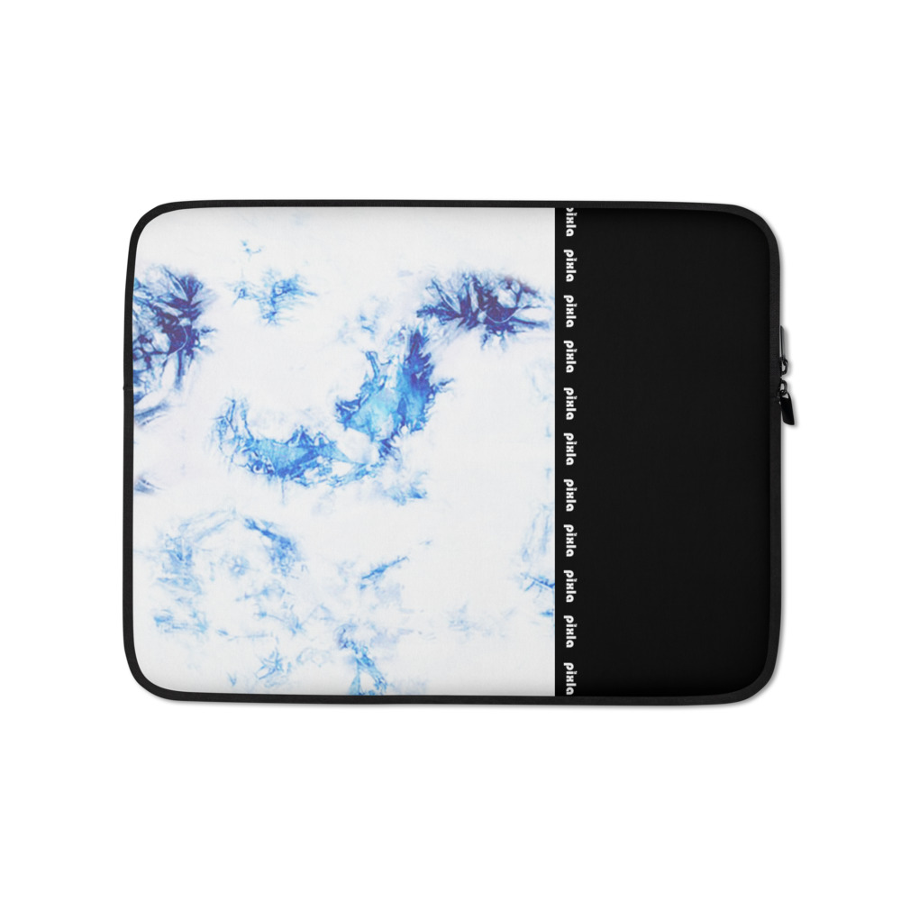 Royal blue and white tie-dye design sleek laptop case with fluffy faux fur inside to keep your laptop or tablet safe. Resistant to water, oil, and heat making it extra safe and stylish!